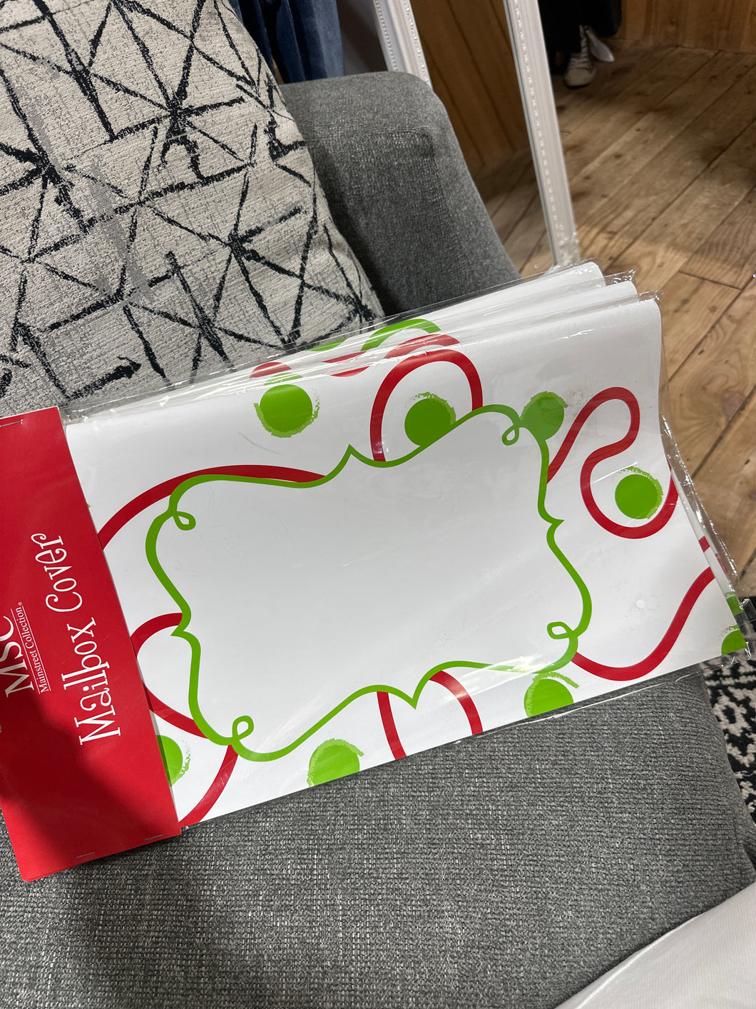 Red and Green Swirl Christmas Mailbox Cover