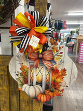 Load image into Gallery viewer, Pumpkin Lantern Set - Doorhanger