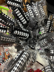 Black and White Present Picks